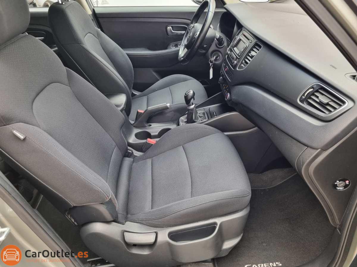 16 - Kia Carens 2015