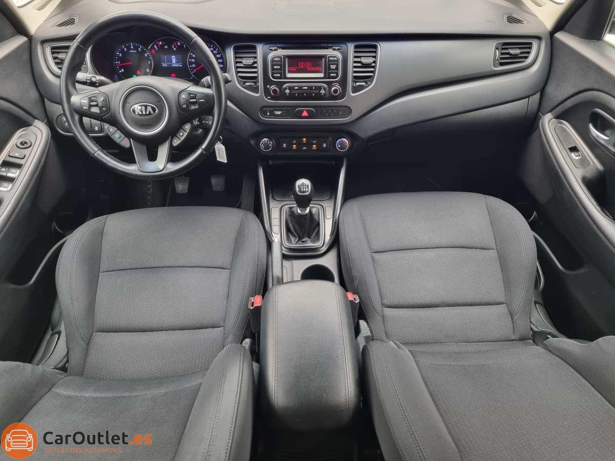 17 - Kia Carens 2015