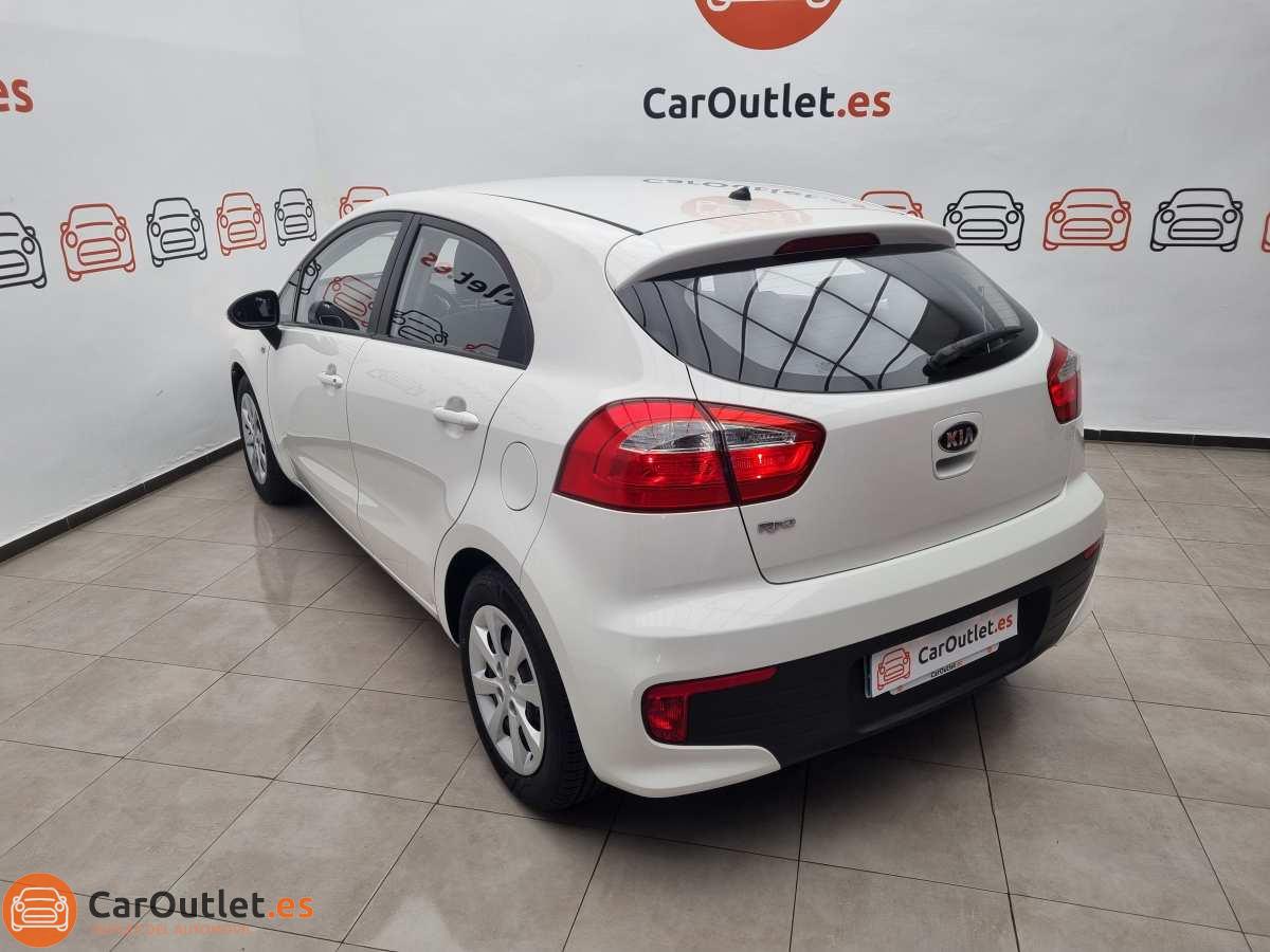 9 - Kia Rio 2015