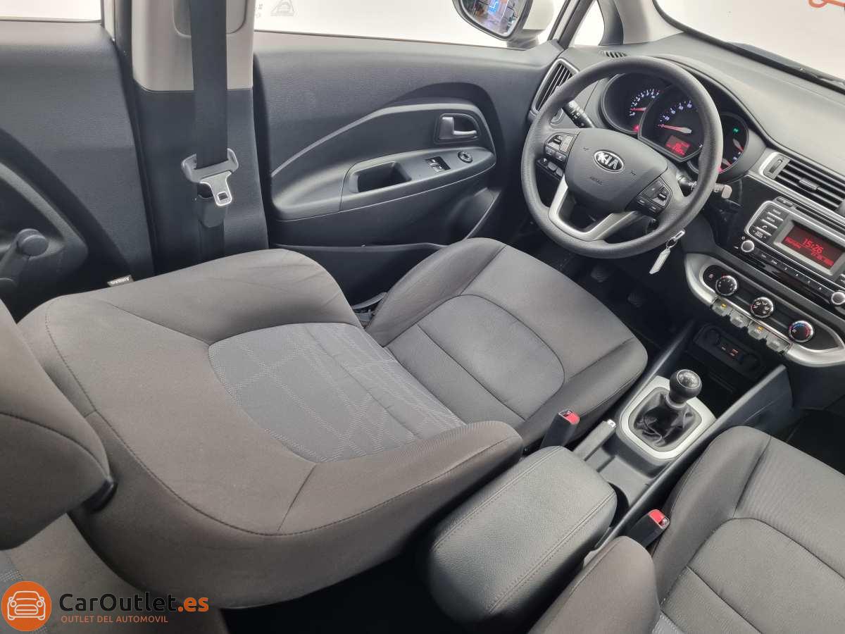 16 - Kia Rio 2015