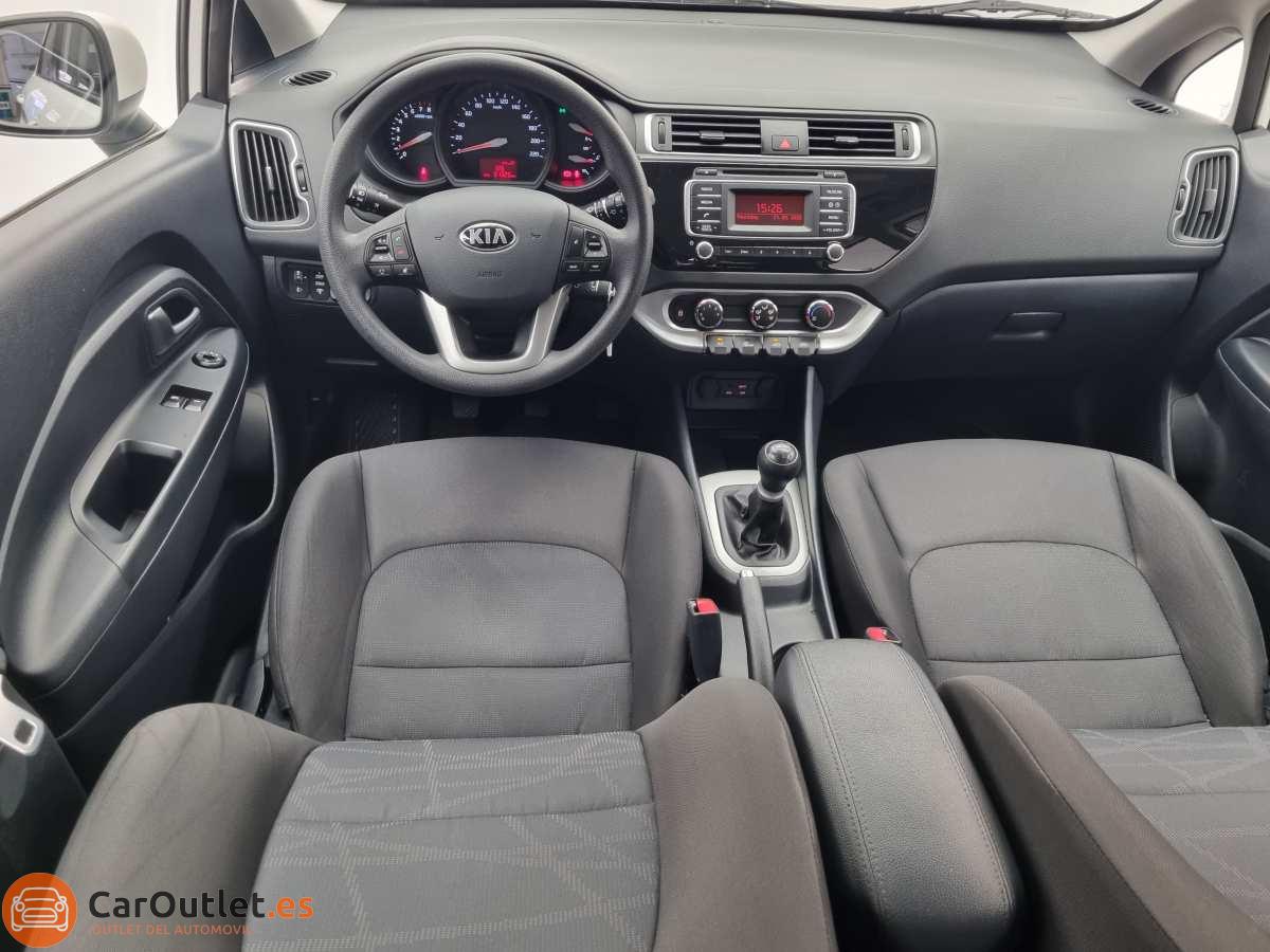 17 - Kia Rio 2015