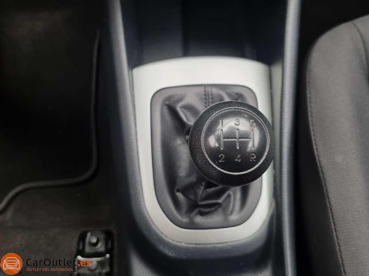 26 - Kia Rio 2015