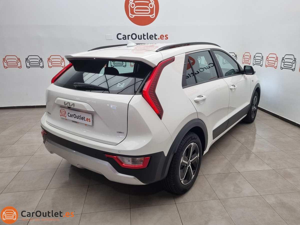 8 - Kia Niro 2024 - AUTO