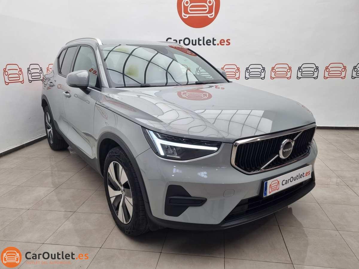 2 - Volvo XC40 2023 - AUTO