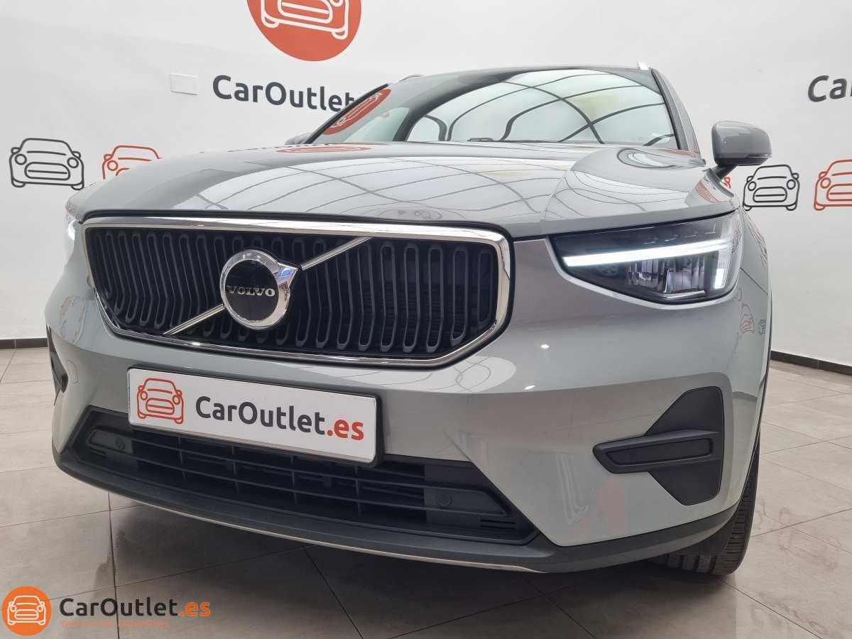 5 - Volvo XC40 2023 - AUTO