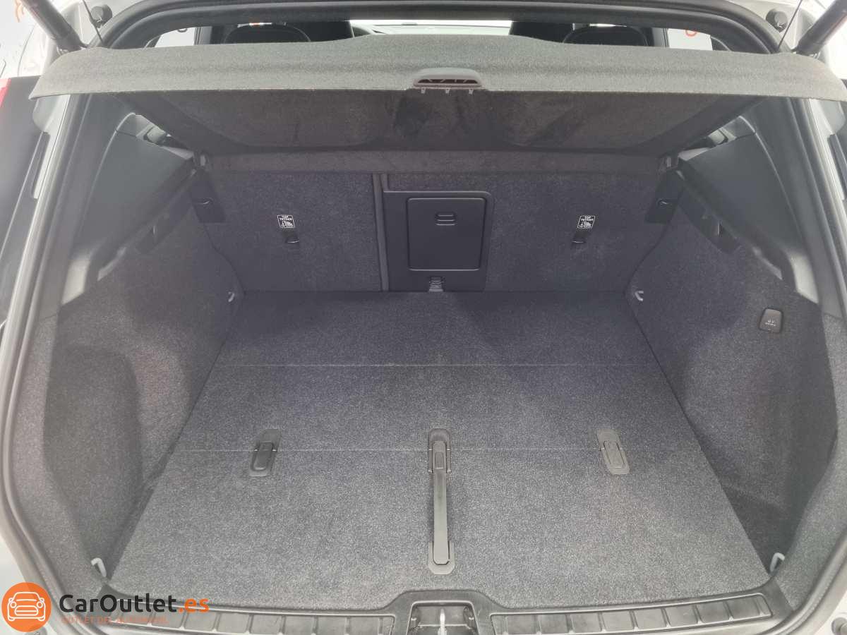 11 - Volvo XC40 2023 - AUTO