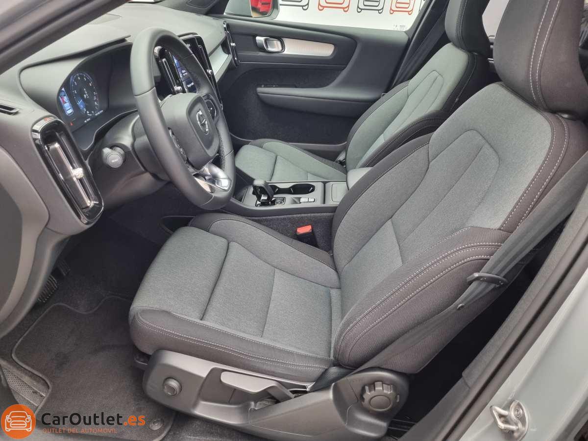 14 - Volvo XC40 2023 - AUTO