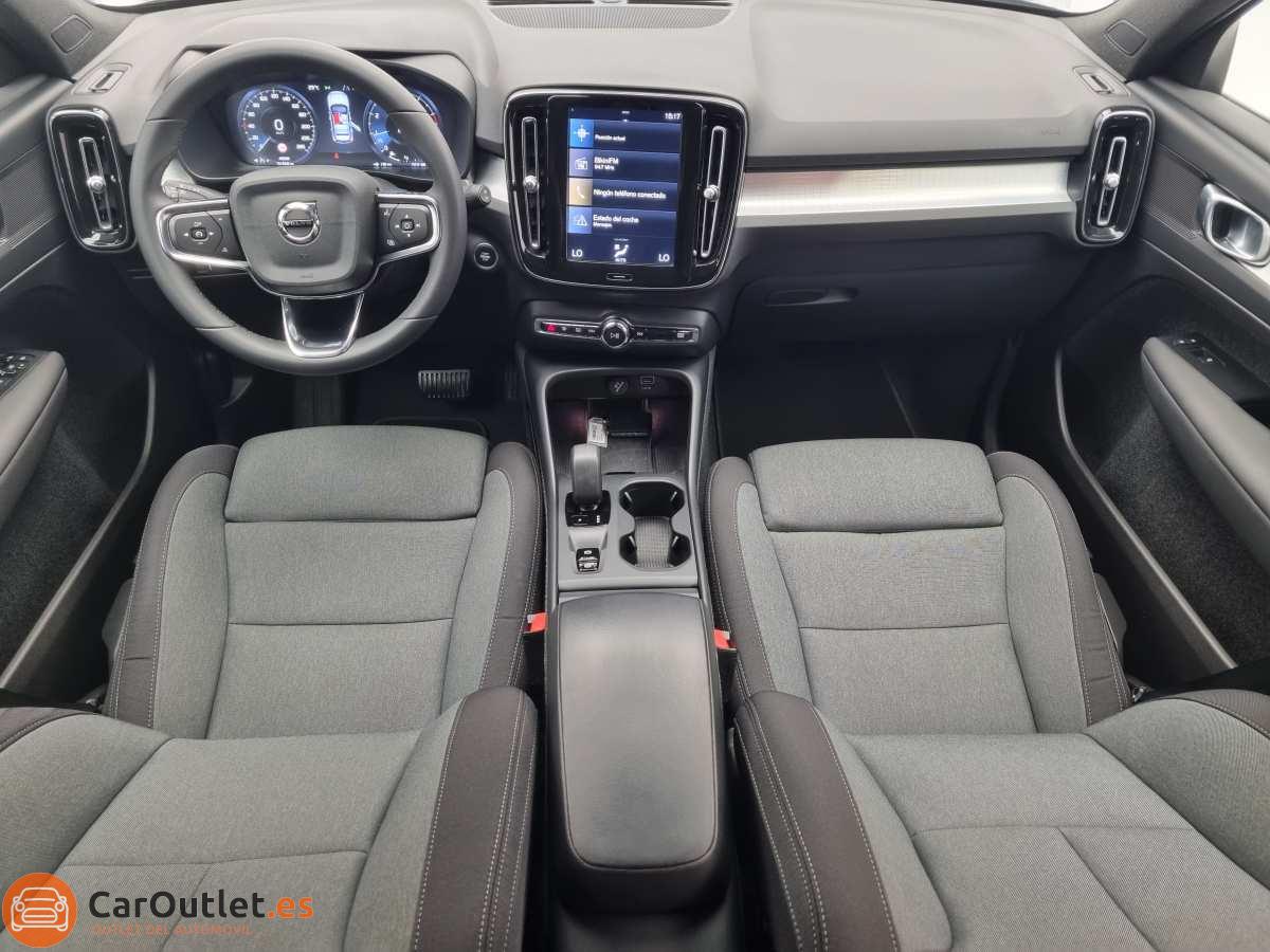 16 - Volvo XC40 2023 - AUTO
