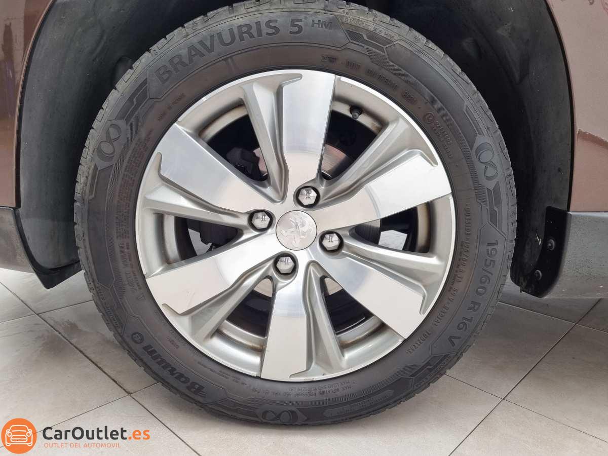 7 - Peugeot 2008 2015