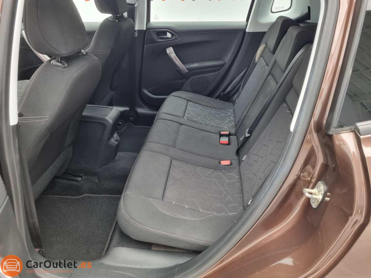 11 - Peugeot 2008 2015