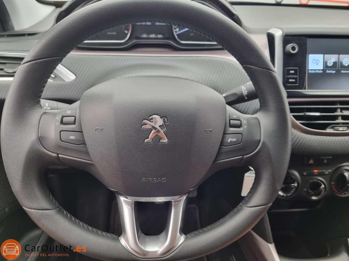 18 - Peugeot 2008 2015