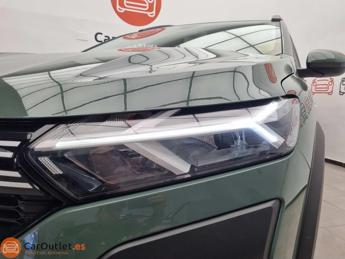 6 - Dacia Jogger 2023 - AUTO
