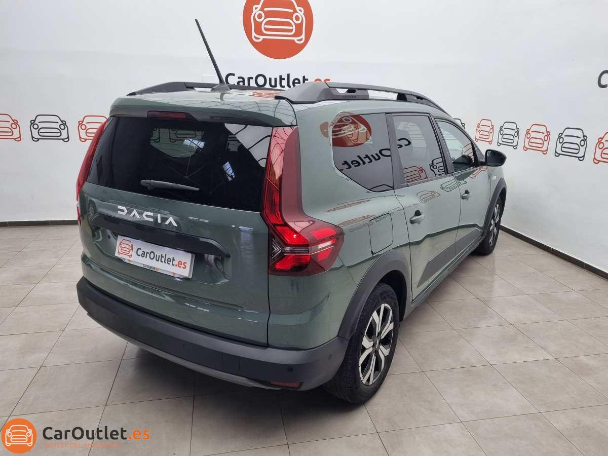 8 - Dacia Jogger 2023 - AUTO