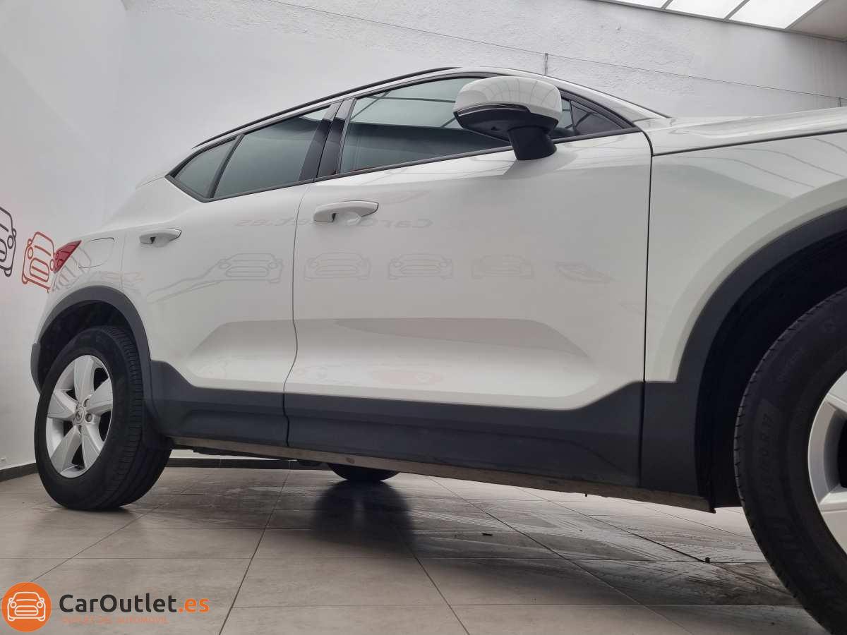 3 - Volvo XC40 2019 - AUTO