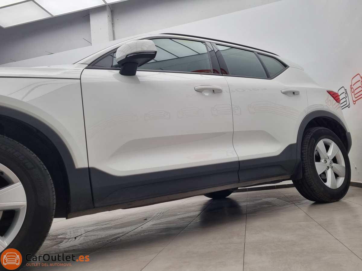4 - Volvo XC40 2019 - AUTO