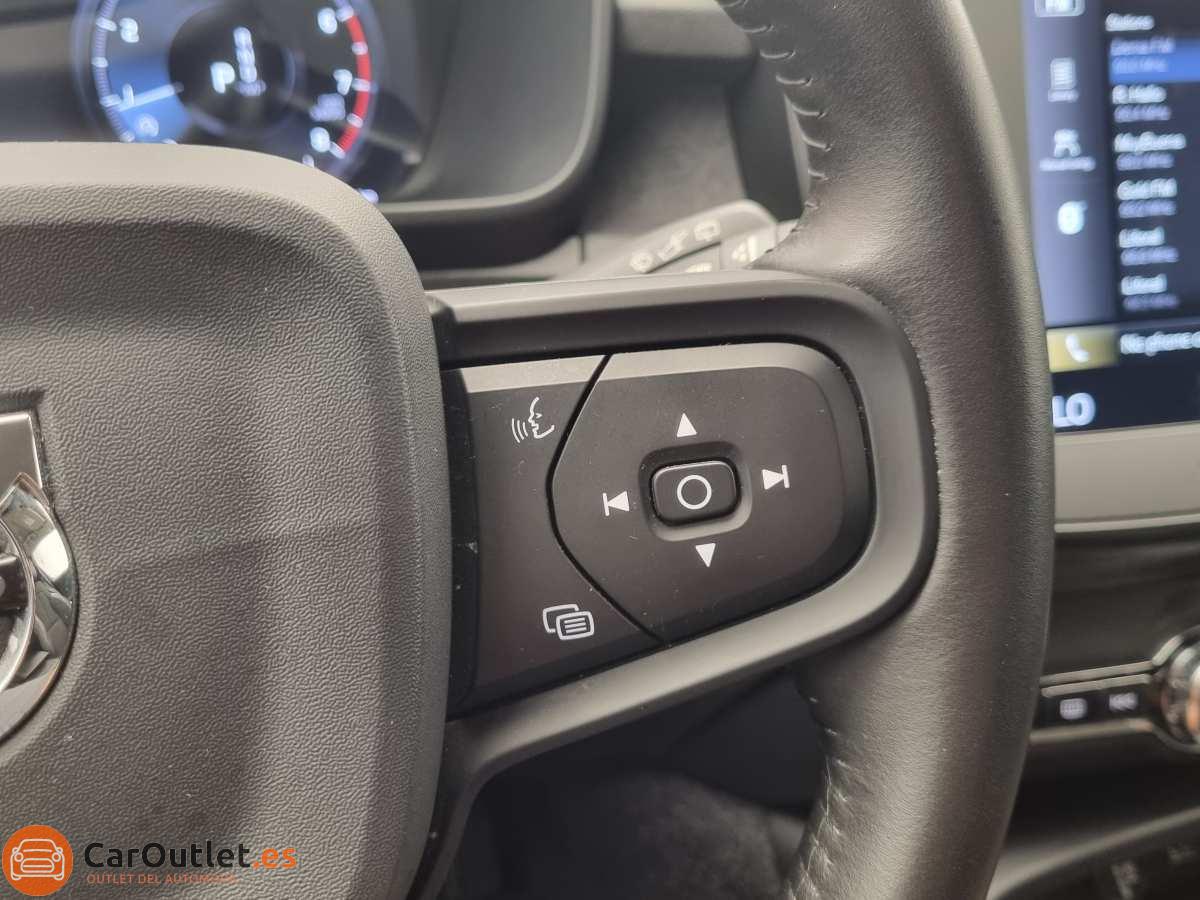 21 - Volvo XC40 2019 - AUTO