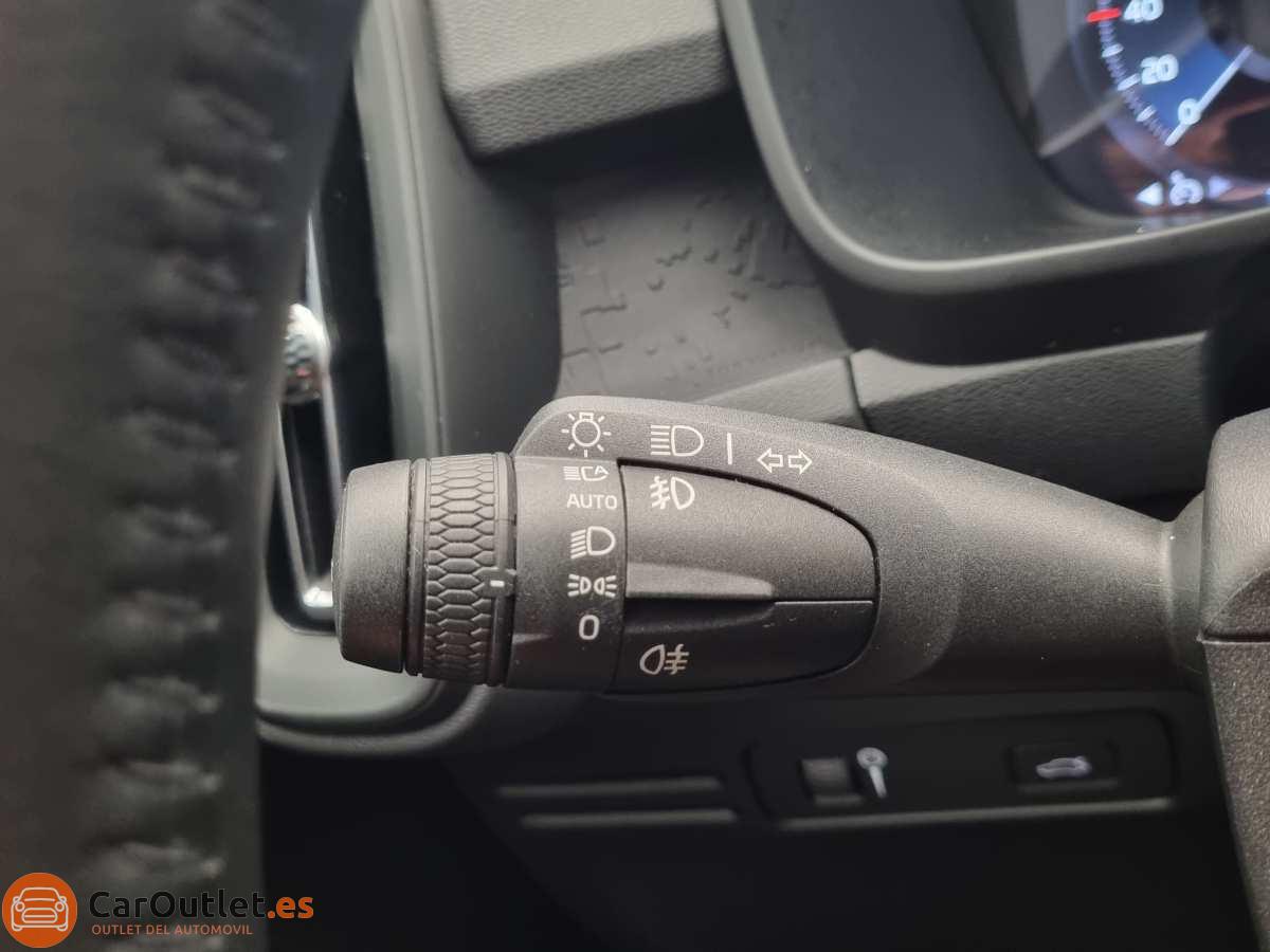 24 - Volvo XC40 2019 - AUTO