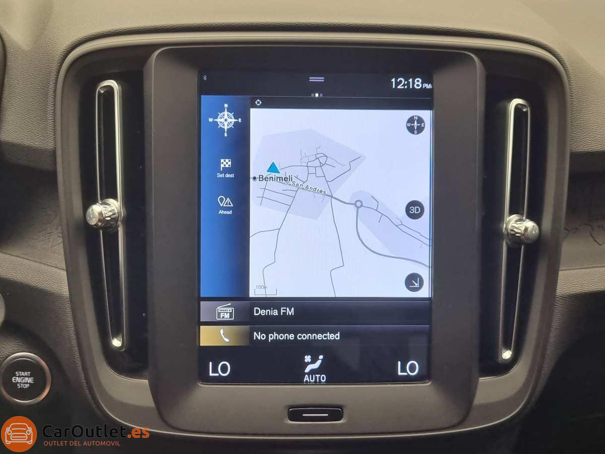 28 - Volvo XC40 2019 - AUTO