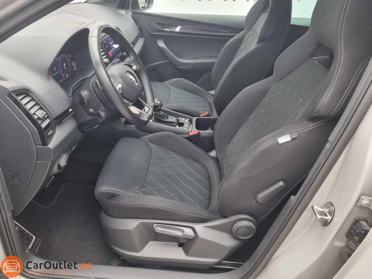 17 - Skoda KAROQ 2024 - AUTO