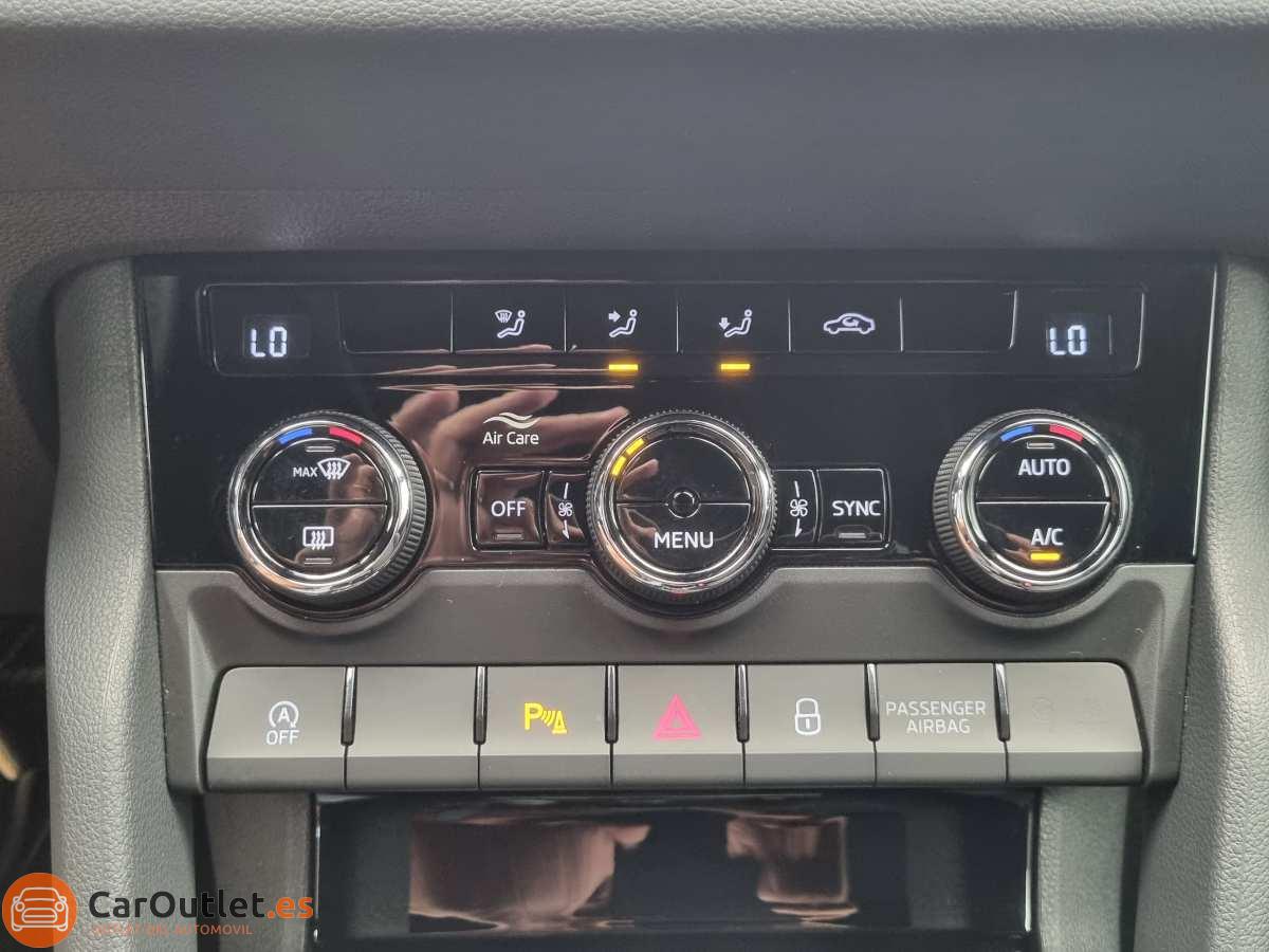 34 - Skoda KAROQ 2024 - AUTO