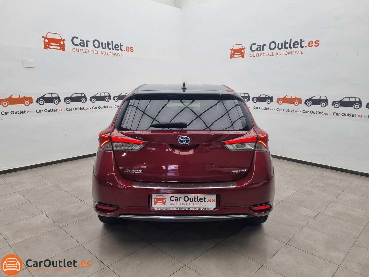 9 - Toyota Auris 2018 - AUTO