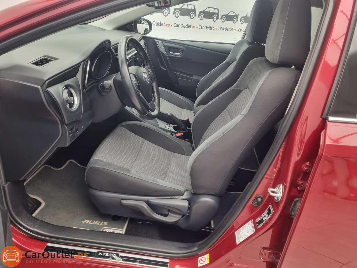 14 - Toyota Auris 2018 - AUTO