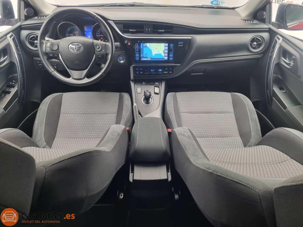 16 - Toyota Auris 2018 - AUTO