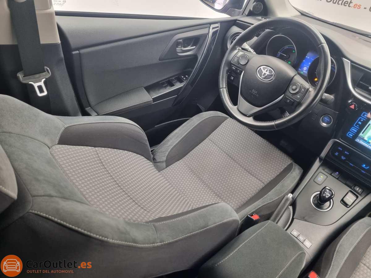 17 - Toyota Auris 2018 - AUTO