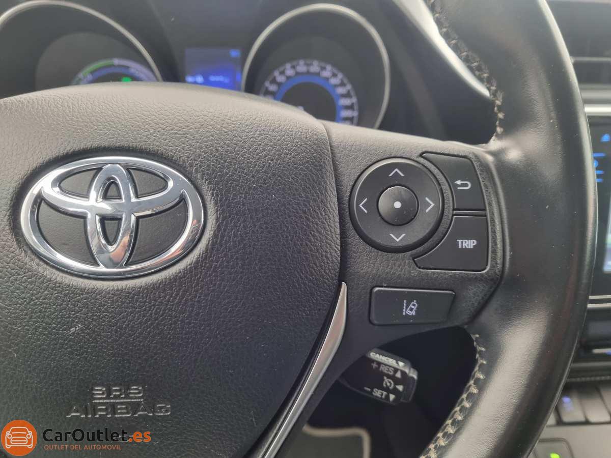 23 - Toyota Auris 2018 - AUTO