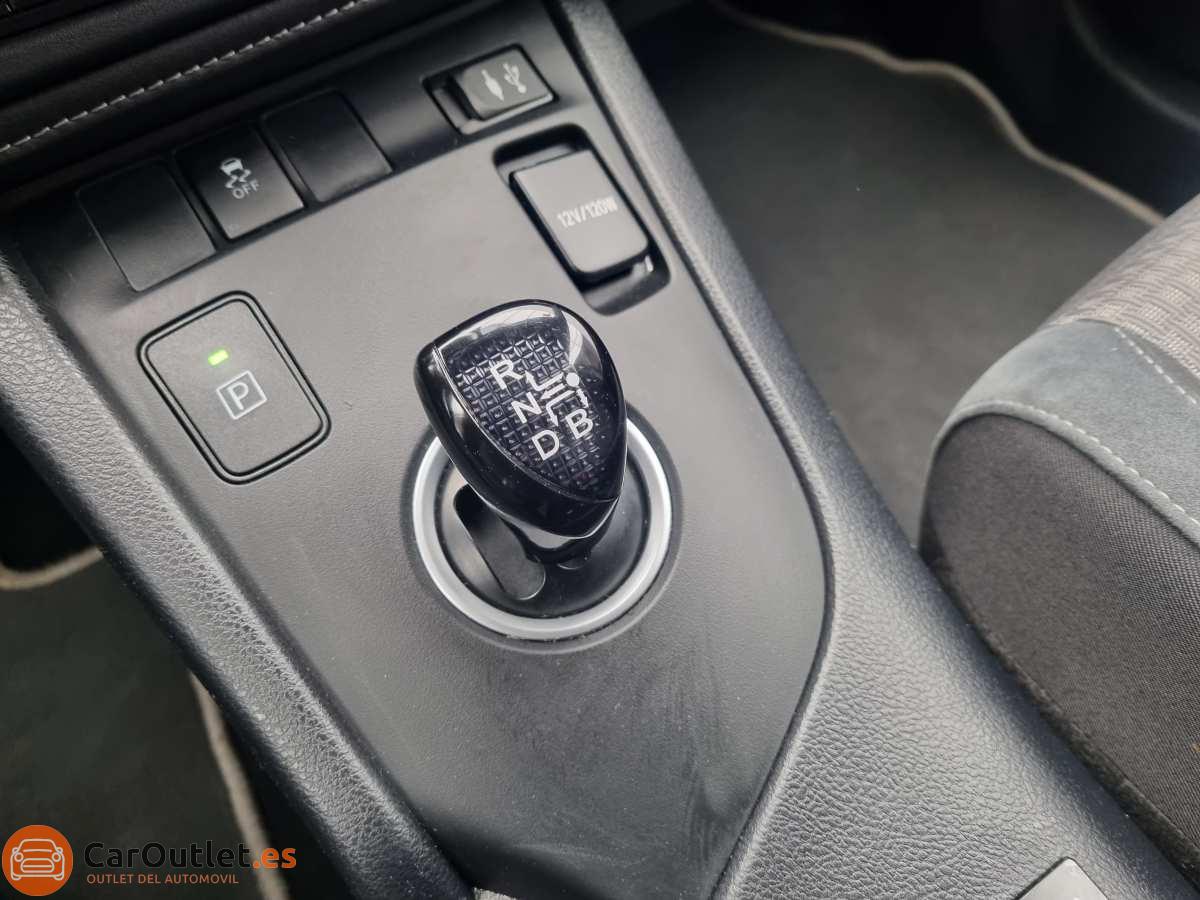 33 - Toyota Auris 2018 - AUTO