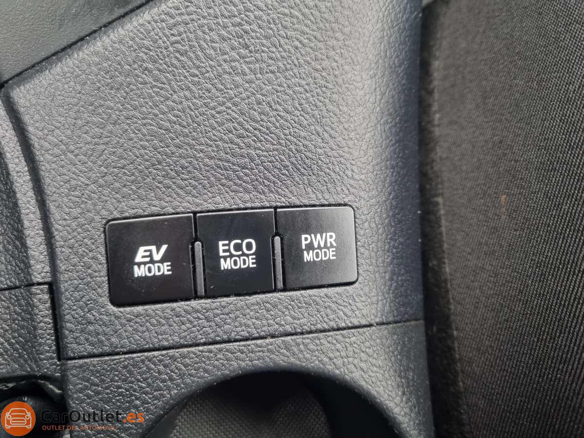 34 - Toyota Auris 2018 - AUTO