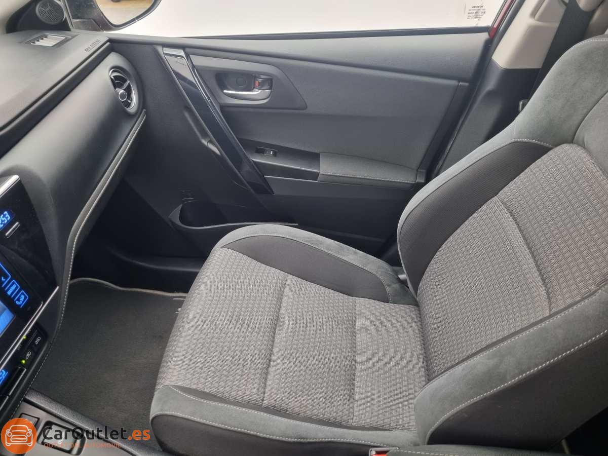 35 - Toyota Auris 2018 - AUTO