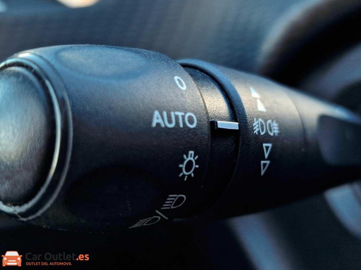 20 - Peugeot 2008 2019 - AUTO
