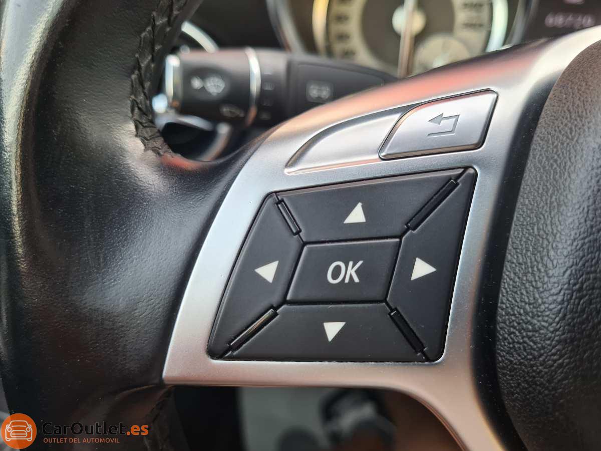 22 - Mercedes SLK Class 2013 - CABRIO