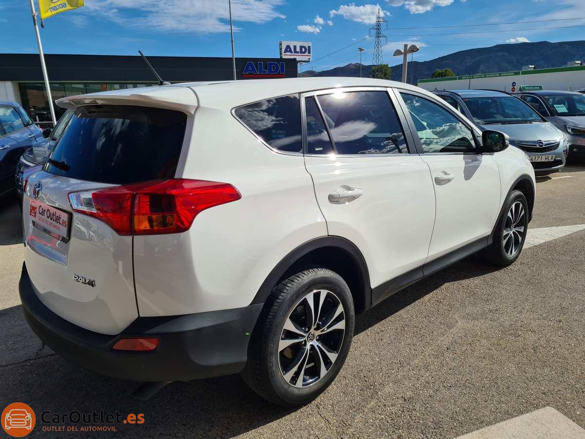 7 - Toyota RAV4 2015