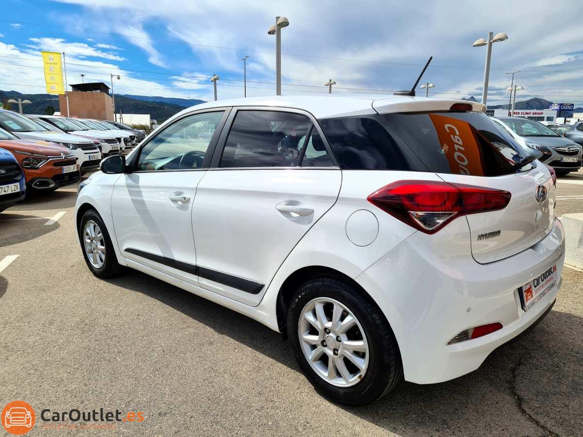 5 - Hyundai i20 2016