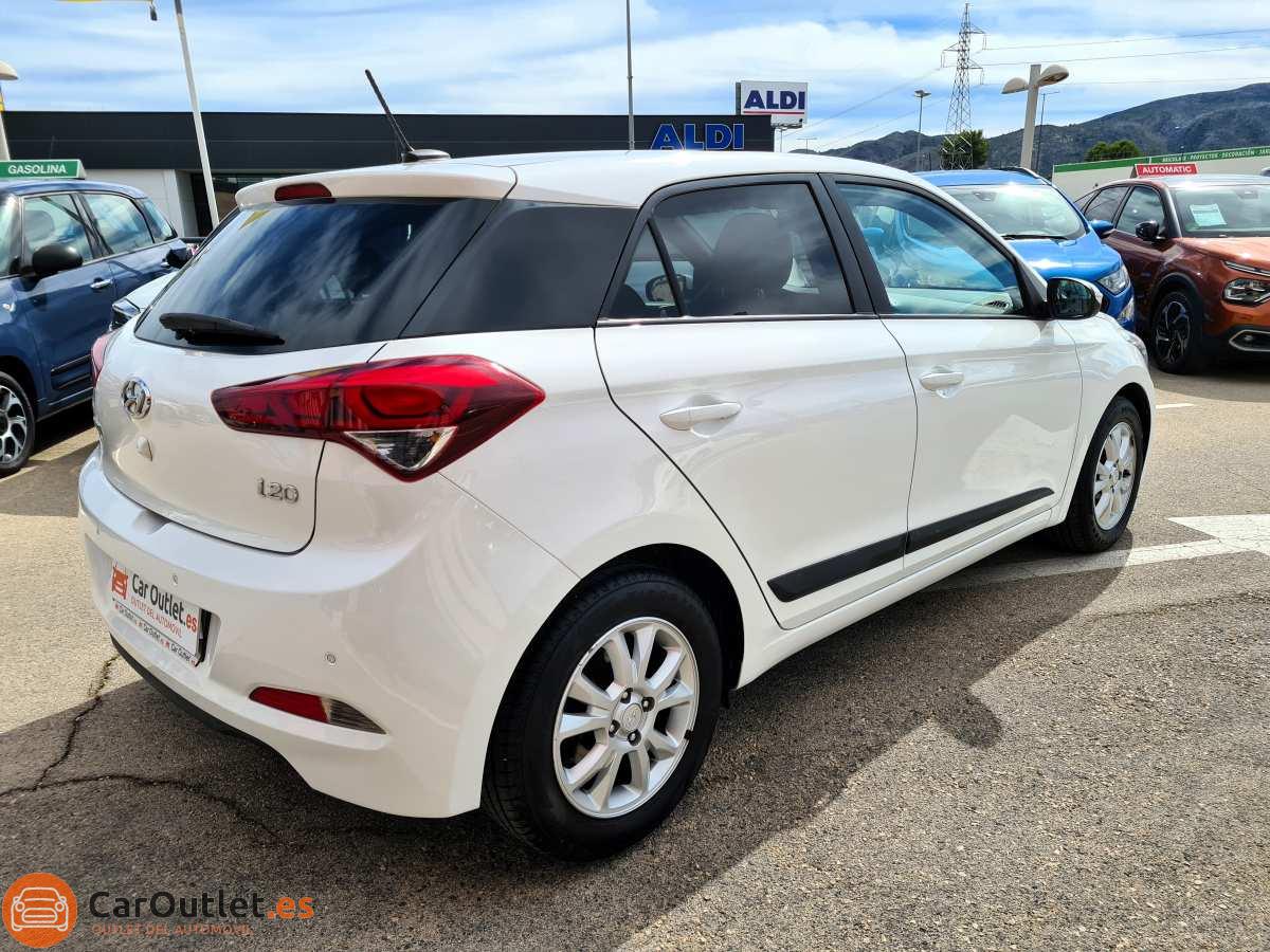 7 - Hyundai i20 2016