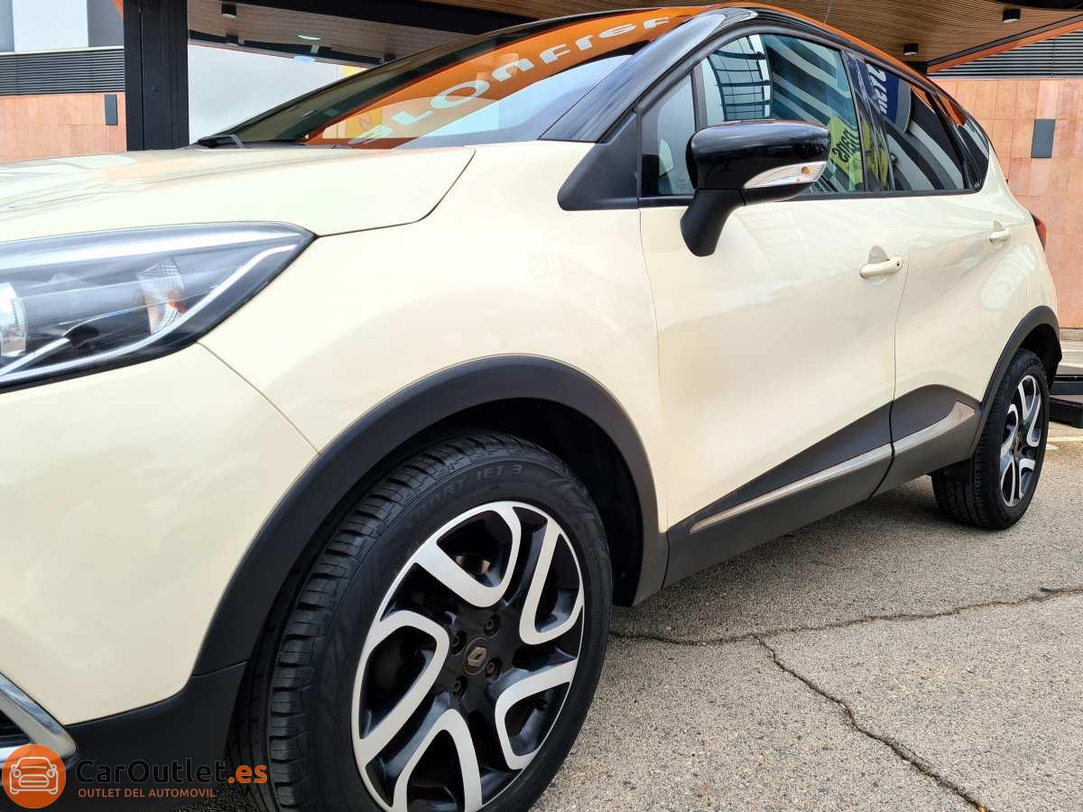 4 - Renault Captur 2016 - AUTO