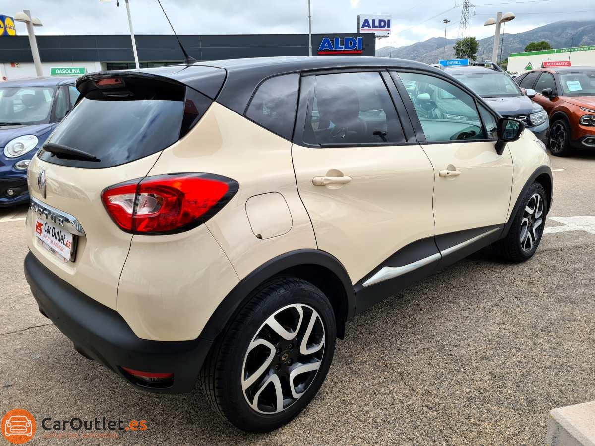 7 - Renault Captur 2016 - AUTO