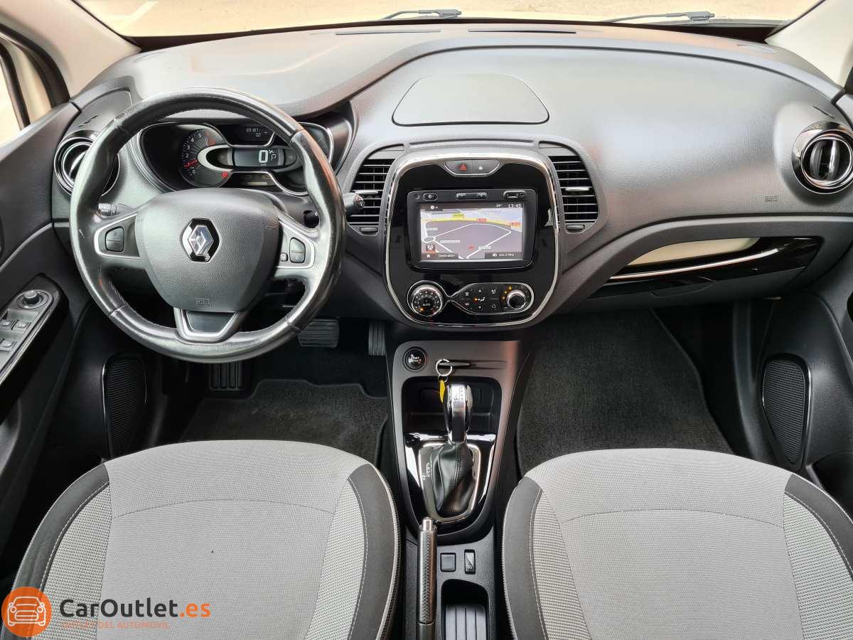 17 - Renault Captur 2016 - AUTO