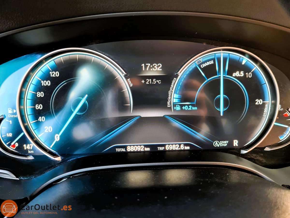 31 - BMW 520 2018 - AUTO