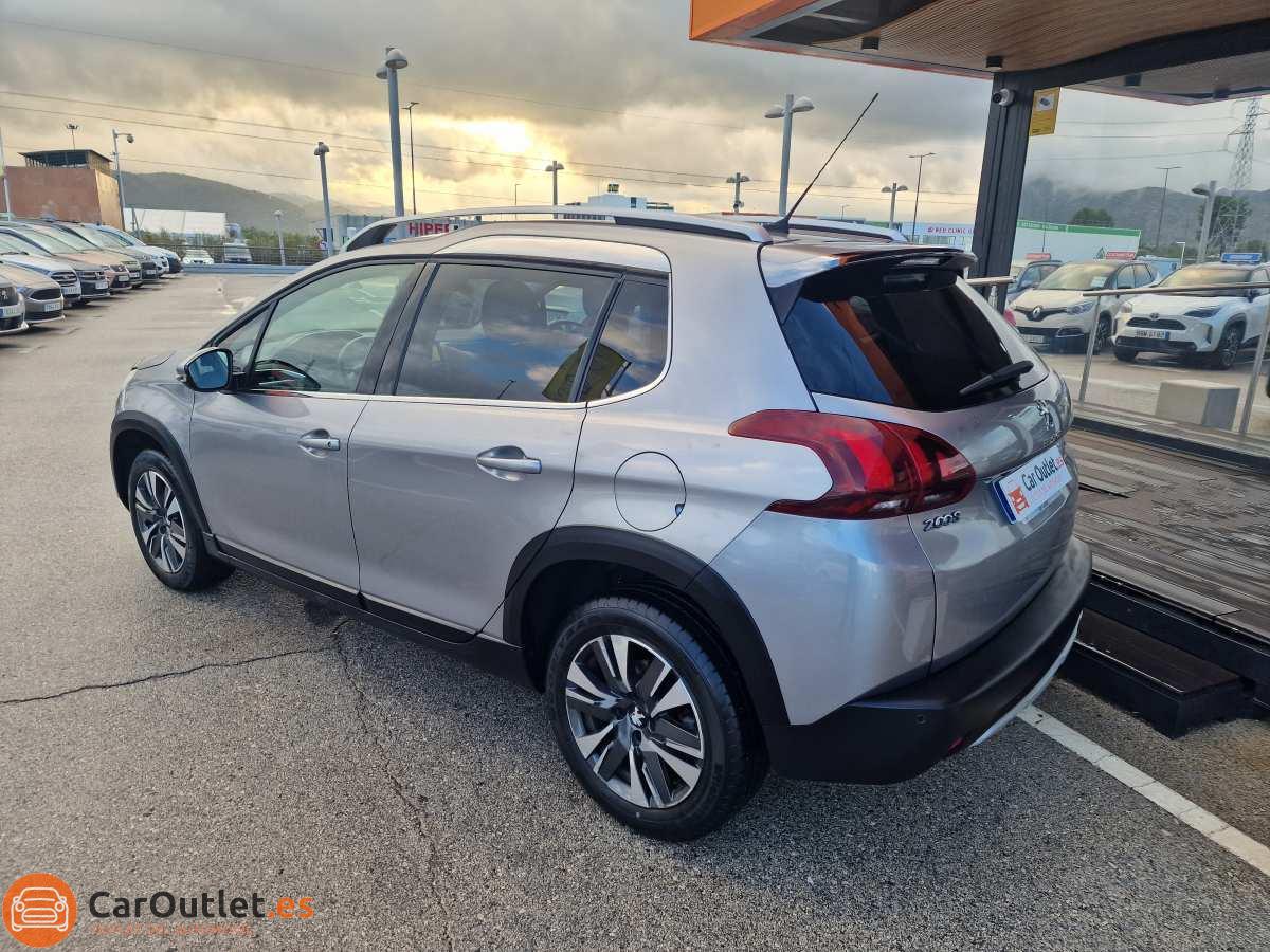 8 - Peugeot 2008 2018 - AUTO