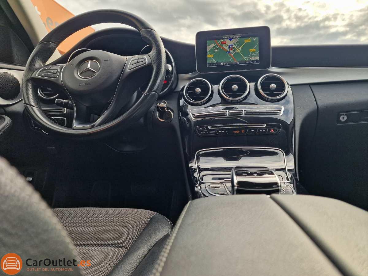 14 - Mercedes C Class 2017 - AUTO