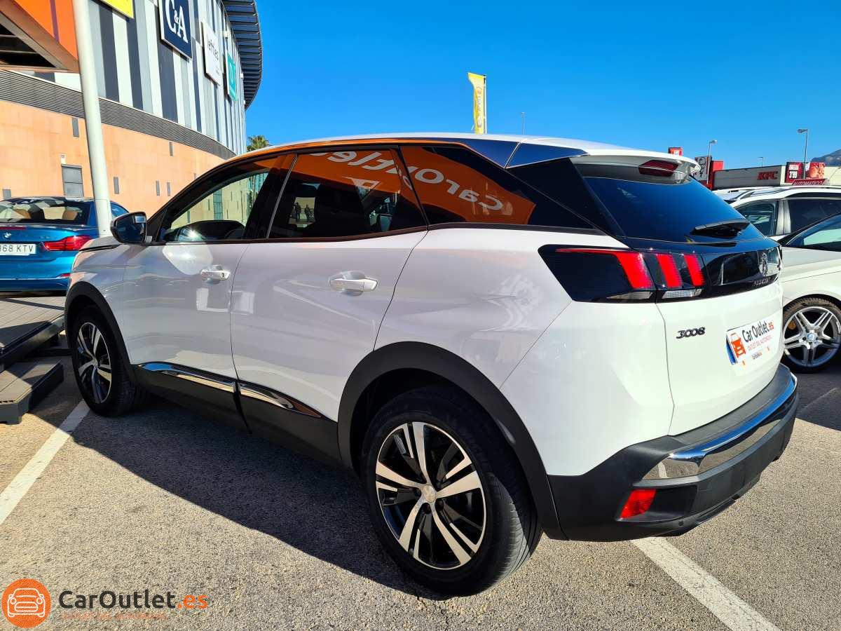 7 - Peugeot 3008 2017 - AUTO