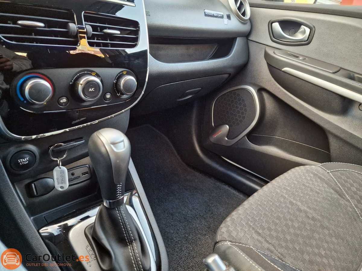 22 - Renault Clio 2015 - AUTO