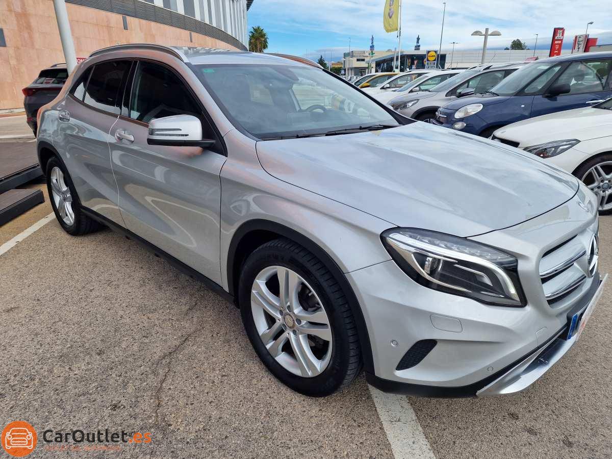 3 - Mercedes GLA Class 2017 - AUTO