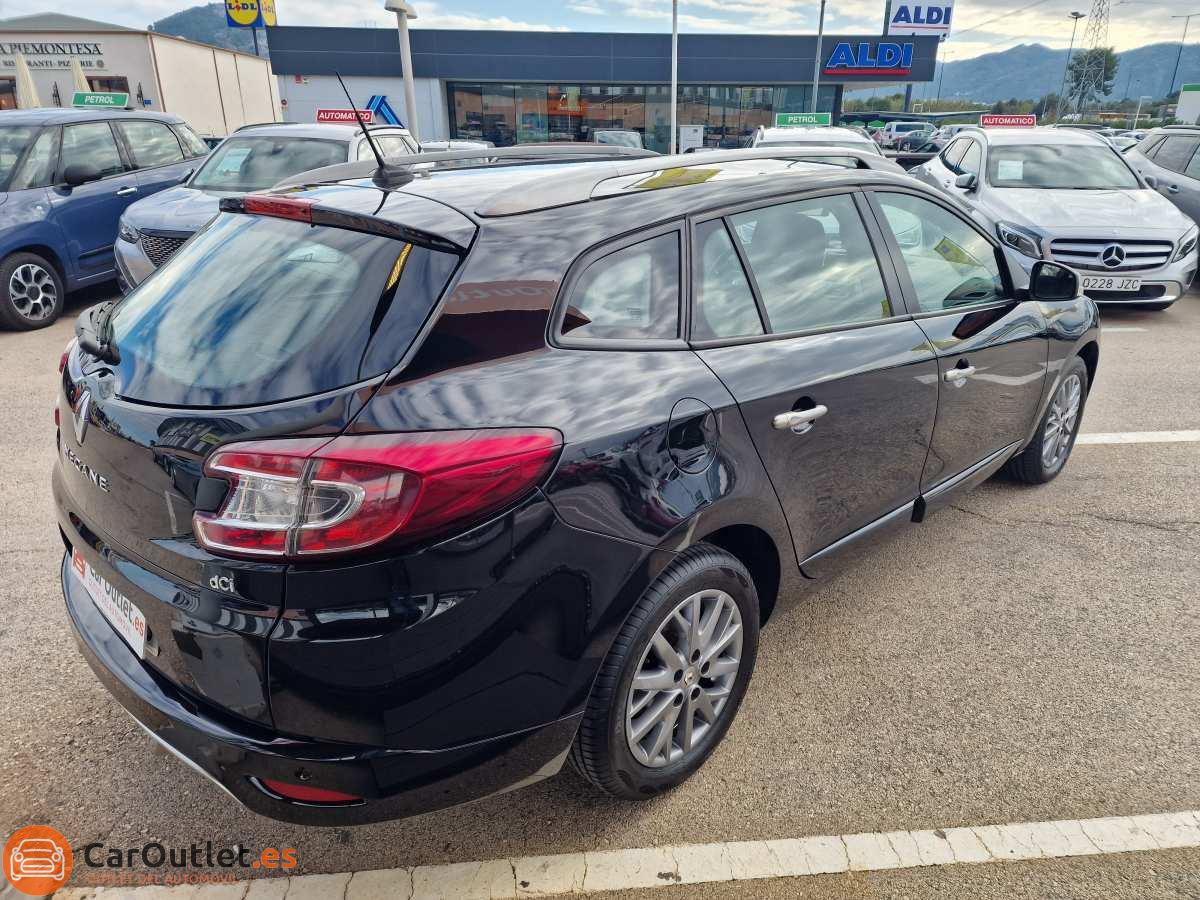 6 - Renault Megane 2014 - AUTO