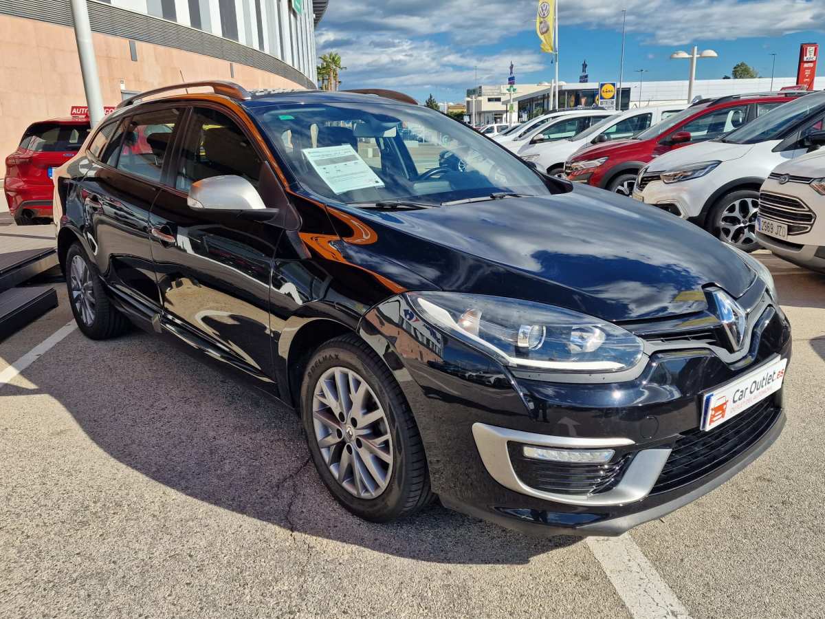 3 - Renault Megane 2014 - AUTO