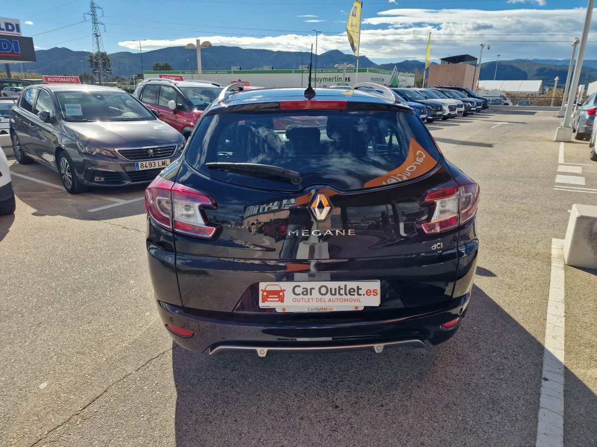 5 - Renault Megane 2014 - AUTO