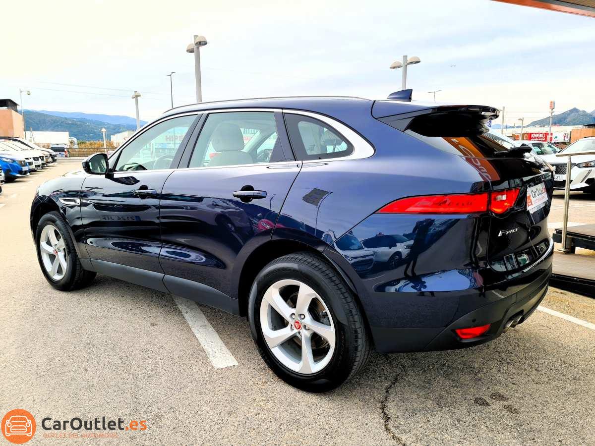 7 - Jaguar F-Pace 2019 - AUTO